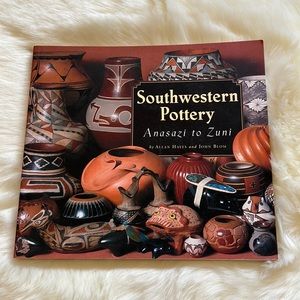 Southwestern Pottery: Anasazi to Zuni Used Book